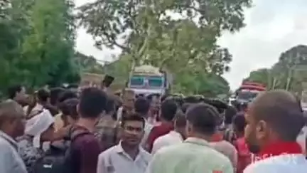 रायपुर कर्चुलियान: रीवा-सिरमौर मार्ग पर कार ट्रैक्टर से टकराकर पलटी, एक व्यक्ति की हुई मौत