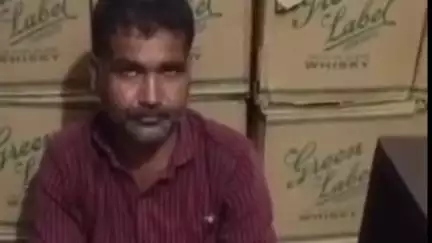 વિરમગામ: અમદાવાદ ગ્રામ્ય એલસીબી પોલીસે વિરમગામ નળસરોવર રોડ પરથી  દારૂનો જથ્થો ઝડપી પાડ્યો