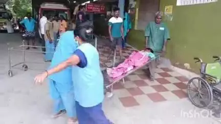 சோளிங்கர்: சோளிங்கர் அடுத்த மேட்டுகுன்னத்தூர் கிராமத்தில் குளத்தில் தவறி விழுந்த மூன்று சிறுவர்கள் உயிரிழப்பு