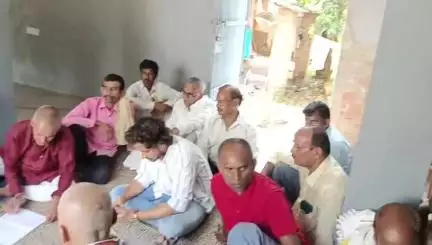 पूर्व विधायक हिलसा केडी यादव ने जनसुराज अनुमंडल कार्यालय हिलसा में की बड़ी बैठक।