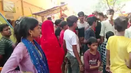 बक्सर: जिला प्रशासन ने ऐतिहासिक रामरेखाघाट को अतिक्रमण मुक्त कराया, आक्रोशित लोगों ने किया सड़क जाम
