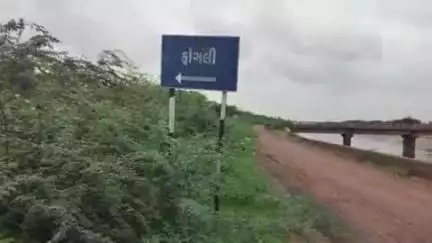 સાંતલપુર: ફાંગલી ગામે ખુલ્લી ગટરમાં વૃદ્ધ પડી જતા ઈજાઓ લોકોમાં રોષ, ભ્રષ્ટાચાર થયો હોવાના છે.#Jansamasya