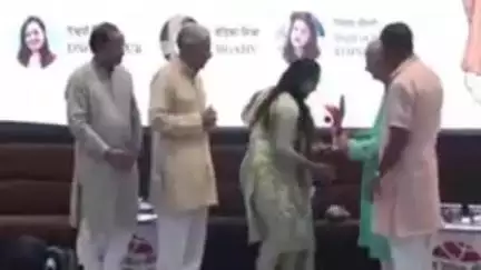 नागपूर ग्रामीण: वनामती सभागृह येथे आद्य पत्रकार देवर्षी नारद  पत्रकारिता सन्मान समारोह संपन्न