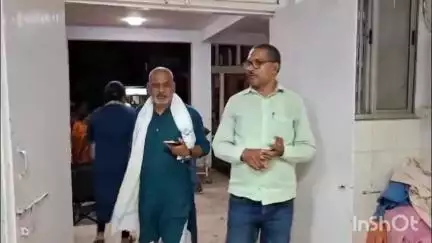 गोड्डा: बाघमारा में वज्रपात से बच्ची की मौत होने पर विधायक ने अपने प्रतिनिधि को सदर अस्पताल भेजा