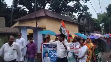 আউশগ্রাম ১: একুশে জুলাই নিয়ে গুসকরায় ও অভিরামপুরে প্রস্তুতি মিছিল করা হল, গুসকরায় মিছিলে হাঁটেন বিধায়ক ও পুরপ্রধান