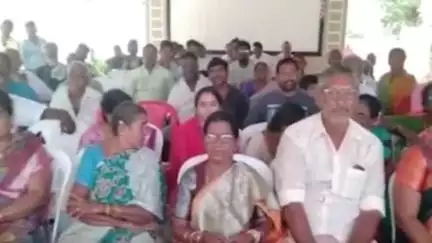 కొవ్వూరు: మాజీ ఎమ్మెల్యే ప్రసన్న ఆరు సార్లు ఎమ్మెల్యే ఎలా అయ్యారో..మీడియా సమావేశంలో విడవలూరు టీడీపీ నేతలు