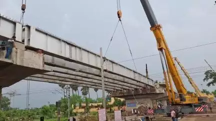 সিউড়ি ১: নির্বিঘ্নে সম্পূর্ণ হল রেল ওভারব্রিজের গার্ডার বসানোর কাজ, পুজোর আগেই হস্তান্তর করা হতে পারে