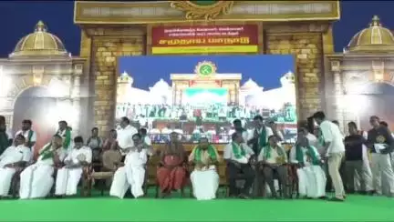 திருச்சி கிழக்கு: 85 சதவீதம் தமிழ் இனத்திற்கு பாதுகாப்பு அளித்து அரசு தனிச் சட்டம் இயற்ற வேண்டும் -ஜி கார்னரில் நடந்த  மாநாட்டில் தீர்மானம்