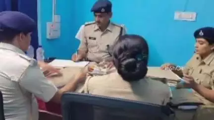 घोड़ासहन: छोड़ादानों अंचल के पुलिस निरीक्षक ने घोड़ासहन थाने का किया निरीक्षण