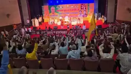 रैली नहीं रैला है प्रजापति का मेला है आज पूरा प्रदेश देखेगा आगरा से प्रजापति समाज की एकता का सन्देश प्रजापति समाज अब संगठित हो रहा है ।