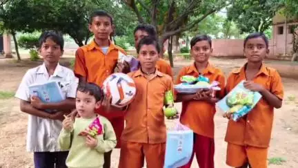 ଓରିଏଣ୍ଟ: କାନ୍ୟକୁବ୍ୟ ବ୍ରାହ୍ମଣ ସମାଜ ମହିଳା ମଣ୍ଡଳ ପକ୍ଷ ରୁ ମନୂର୍ଭବ ଆଶ୍ରମ ଠାରେ ଏକ ବୃକ୍ଷରୋପଣ କାର୍ଯ୍ୟକ୍ରମ ଅନୁଷ୍ଠିତ