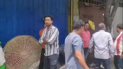 हज़ारीबाग: पोस्ट ऑफिस चौक पर मकान मालिक और किरायेदार के बीच खूनी संघर्ष, कई लोग घायल