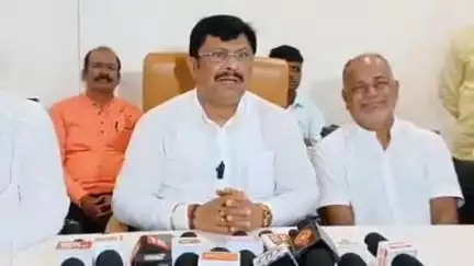 करवीर: राजू शेट्टी यांच्या पाठीशी शेतकरी बांधव का राहिले नाहीत याचे त्यांनी आत्मचिंतन करावे: आमदार राजेश क्षीरसागर