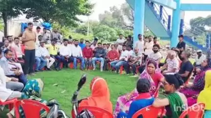 रामगढ़: भुरकुंडा थाना मैदान में स्थानीय और विस्थापितों की महत्वपूर्ण बैठक संपन्न