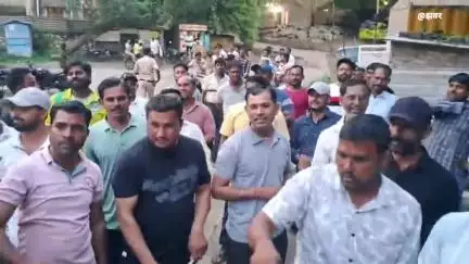 खंडवा नगर: ट्रैक मैन ने की आत्महत्या, ट्रैक मैन संघ ने डॉक्टर पर प्रताड़ना का आरोप लगाया, रैली निकालकर दिया ज्ञापन