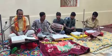 केवलारी: नगर के माँ बड़ी खेरमाई मंदिर में हो रहा है संगीतमय अखंड रामायण का पाठ