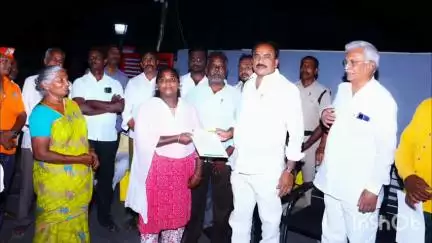 ఏ ఒక్కరి ప్రాణం పోకూడదన్నదే చంద్రబాబు ప్రభుత్వ లక్ష్యం:చీరాల ఎమ్మెల్యే కొండయ్య, సీఎంఆర్ఎఫ్ చెక్కులు పంపిణీ