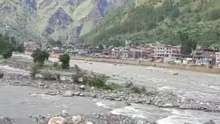 कुल्लू: झूले से गिरी 4 साल की बच्ची की हुई मौत, मां-बेटी की चीख पुकार सुन मदद को पहुंचे लोग