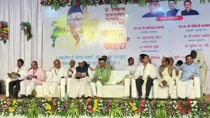तिरोडा: माजी आमदार कापगते यांच्या वाढदिवसानिमित्त कार्यक्रमाला साकोली येथे जिल्हा परिषद अध्यक्ष भेंडारकर यांची उपस्थिती
