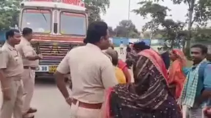 ସୁନ୍ଦରଗଡ ସହର: ଦର୍ଲିପାଲି ଗ୍ରାମବାସୀଙ୍କୁ ପୋଲିସ ଲଗାଇ ଧାରଣାସ୍ଥଳରୁ ହଟାଇଲା ଏନଟିପିସି କମ୍ପାନୀ