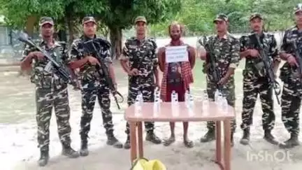 हरलाखी: गंगौर एसएसबी कैम्प के अखहरघाट BOP के जवानों ने 150 बोतल शराब के साथ एक धंधेबाज को किया गिरफ्तार