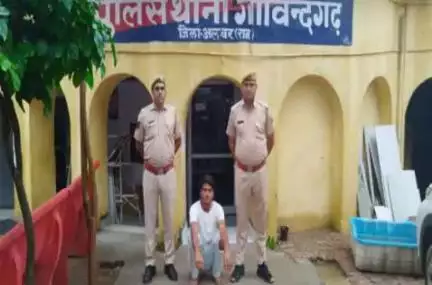 (जिला अलवर) 
साईबर फ्रॉड में 01 आरोपी  अनीश गिरफ्तार साईबर फ्रॉड मे प्रयुक्त उपकरण (01 मोबाईल) बरामद।
#RajasthanPolice