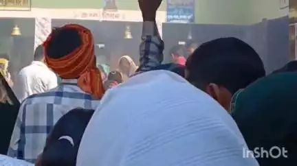 हर्रैया: श्रावण मास के पहले सोमवार को तिलकपुर स्थित जागेश्वर नाथ मंदिर में उमड़ी लोगों की भीड़, सुरक्षा में मुस्तैद रही पुलिस