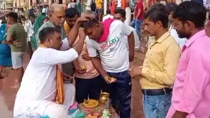 कर्वी: सावन के पहले सोमवार को रामघाट स्थित मत गजेन्द्र नाथ मंदिर में भक्तों की उमड़ी भीड़