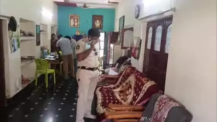 తుని పామాకుల వారి వీధిలోని ఓ ఇంట్లో చోరీ, 100 గ్రాముల బంగారం అపహరణ