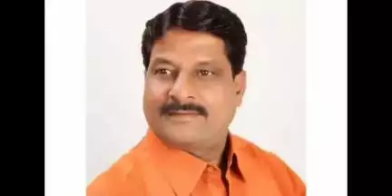 उत्तर सोलापूर: राष्ट्रीय समाज पक्षाचे सोलापूर जिल्हाध्यक्ष सुनील बंडगर यांचे हृदयविकाराच्या तीव्र झटक्याने पुण्यात निधन
