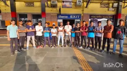 जमालपुर: राजगीर में आयोजित जूनियर हॉकी स्टेट चैंपियनशिप का आयोजन में शामिल होने के लिए मुंगेर टीम  र वाना हुई#munger##