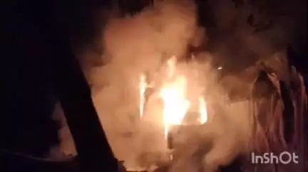 കണയന്നൂർ: എറണാകുളം നോർത്ത് പാലത്തിന് സമീപം പഴയ ഫർണിച്ചറുകൾ വിൽക്കുന്ന കടയിൽ തീപിടുത്തം