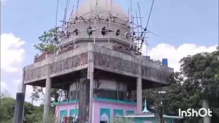 उतरौला: उतरौला छांगुर बाबा के बंगले के पीछे बने चंद औलिया में इस वर्ष 13 जुलाई को मजार पर उर्स होना तय था, प्रशासन ने किया रोक