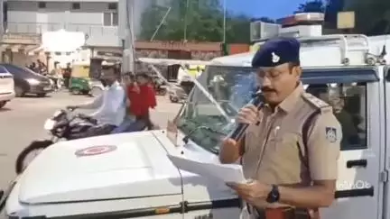 इंदौर: परदेसी पुरा क्षेत्र का एक और बदमाश हुआ जिला बदर, लाउडस्पीकर से लोगों को दी गई जानकारी