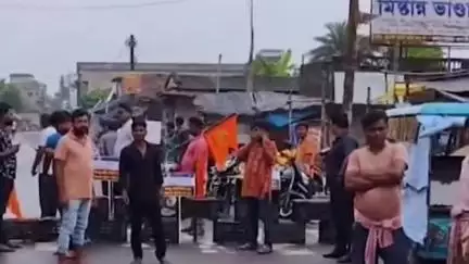 তমলুক: খেজুরিতে ১২ ঘন্টা বন্ধ জুড়ে বিক্ষিপ্ত অশান্তি,ট্রাক ভাঙচুর, আটক ৮, শুভেন্দু অধিকারী নেতৃত্বে বন্ধের সমর্থনে মিছিল