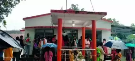 ସୁନ୍ଦରଗଡ ସହର: ଶ୍ରାବଣ ପ୍ରଥମ ସୋମବାର ସୁନ୍ଦରଗଡ ସହର ମହାଦେବପଡ଼ା , ସୁନାରିପଡ଼ା, ପତ୍ରାପଡ଼ା ଶିବ ମନ୍ଦିରରେ ଶହ ଶହ ଭକ୍ତଙ୍କ ଭିଡ଼