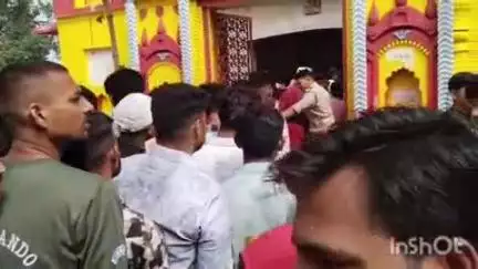 भोगनीपुर: अमरौधा के कालेश्वर मंदिर में सावन के पहले सोमवार पर भक्तों ने भोलेनाथ का जलाभिषेक किया
