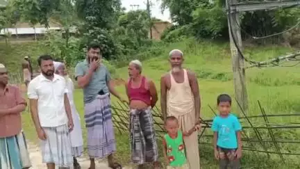করিমগঞ্জ: বিদ্যুৎ বিভাগীয় তরফে নয়াটিলার DTR 379 ট্রান্সফরমারের চতুর্দিকে ব্যারিকেড লাগানোর আহ্বান স্থানীয়দের #jansamasya