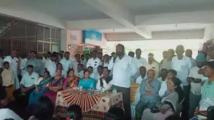 ಚಳ್ಳಕೆರೆ: ನಗರದ ಸಾರಿಗೆ ಬಸ್ ನಿಲ್ದಾಣದಲ್ಲಿ ಶಕ್ತಿ ಯೋಜನೆ ಸಂಭ್ರಮಾಚರಣೆ; ಶಾಸಕ ಟಿ.ರಘುಮೂರ್ತಿ ಭಾಗಿ