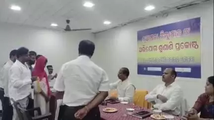 ନୂଆପଡା: କୋମନାରେ ଜିଲ୍ଲାପାଳଙ୍କ ଅଭିଯୋଗ ଶୁଣାଣି ଶିବିର ଅନୁଷ୍ଠିତ