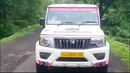 હાલોલ: શહેરના એક વિસ્તારમાં સગીરાને અભ્યાસમાં ધ્યાન આપવાની સમજ આપતી હાલોલ 181 અભયમ ટીમ
