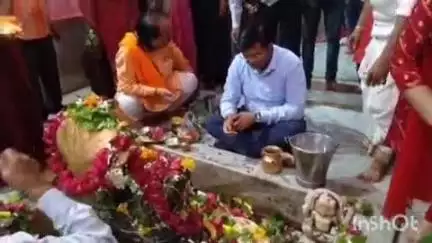 श्योपुर: हर हर महादेव से गुंजायमान हुए शिवालय, कलेक्टर ने की पूजा अर्चना, जिले में सुख-शांति की कामना