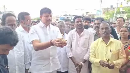 ಶೋರಾಪುರ: ಶಕ್ತಿ ಯೋಜನೆಯಡಿ 500 ಕೋಟಿ ದಾಟಿದ ಮಹಿಳಾ ಪ್ರಯಾಣಿಕರ ಸಂಖ್ಯೆ, ಪಟ್ಟಣದ ಬಸ್ ನಿಲ್ದಾಣದಲ್ಲಿ ಶಾಸಕರಿಂದ ಸಂಭ್ರಮಾಚರಣೆ