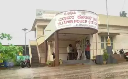 ಯಲ್ಲಾಪುರ: ಯಲ್ಲಾಪುರ : 12 ವರ್ಷಗಳಿಂದ ನ್ಯಾಯಾಲಯಕ್ಕೆ ಹಾಜರಾಗದೆ ತಲೆಮರೆಸಿಕೊಂಡಿದ್ದ ಆರೋಪಿಯನ್ನು ಬಂಧಿಸಿದ ಯಲ್ಲಾಪುರ ಪೊಲೀಸರು