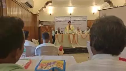 ইংরেজবাজার: মালদা শহরের কৃষ্ণ কালীতলা ভোকেশনাল ট্রেনিং ইনস্টিটিউটে উদ্যোক্তা উন্নয়ন কর্মসূচিতে উপস্থিত জেলার 20 জন কারিগর