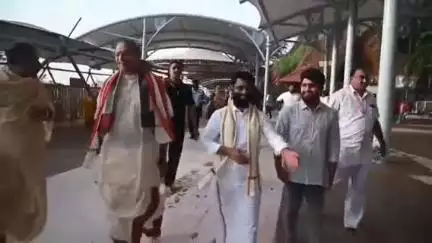 బెజవాడ దుర్గమ్మనే దర్శించుకున్న ప్రముఖ ప్రవచనకర్త చాగంటి కోటేశ్వరరావు