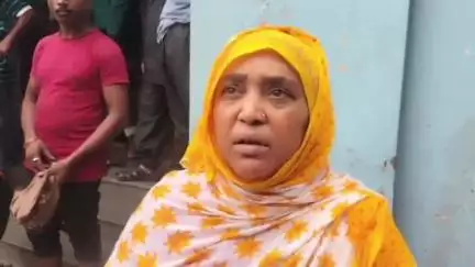 বারুইপুর: বিস্ফোরক রাজু মোল্লা মা বারুইপুর আদালত চত্বরে