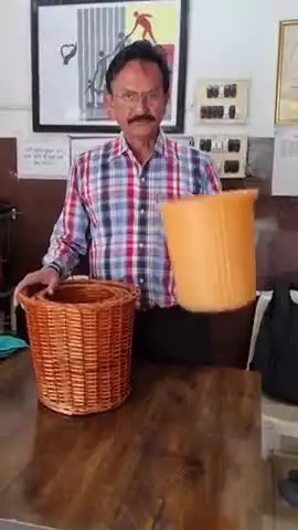प्लास्टिक की डस्टबिन के बदले बांस या बेंट के डस्टबिन उपयोग करें। +919755989334