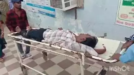 नवादा: सिसमा गांव के समीप ई-रिक्शा पलटने से तीन व्यक्ति गंभीर रूप से घायल, सदर अस्पताल में भर्ती