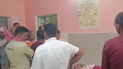 बदलापुर: घनश्यामपुर बाजार में बहू के लिए मिठाई लेने जा रहे वृद्ध की बाइक की चपेट में आने से हुई मौत